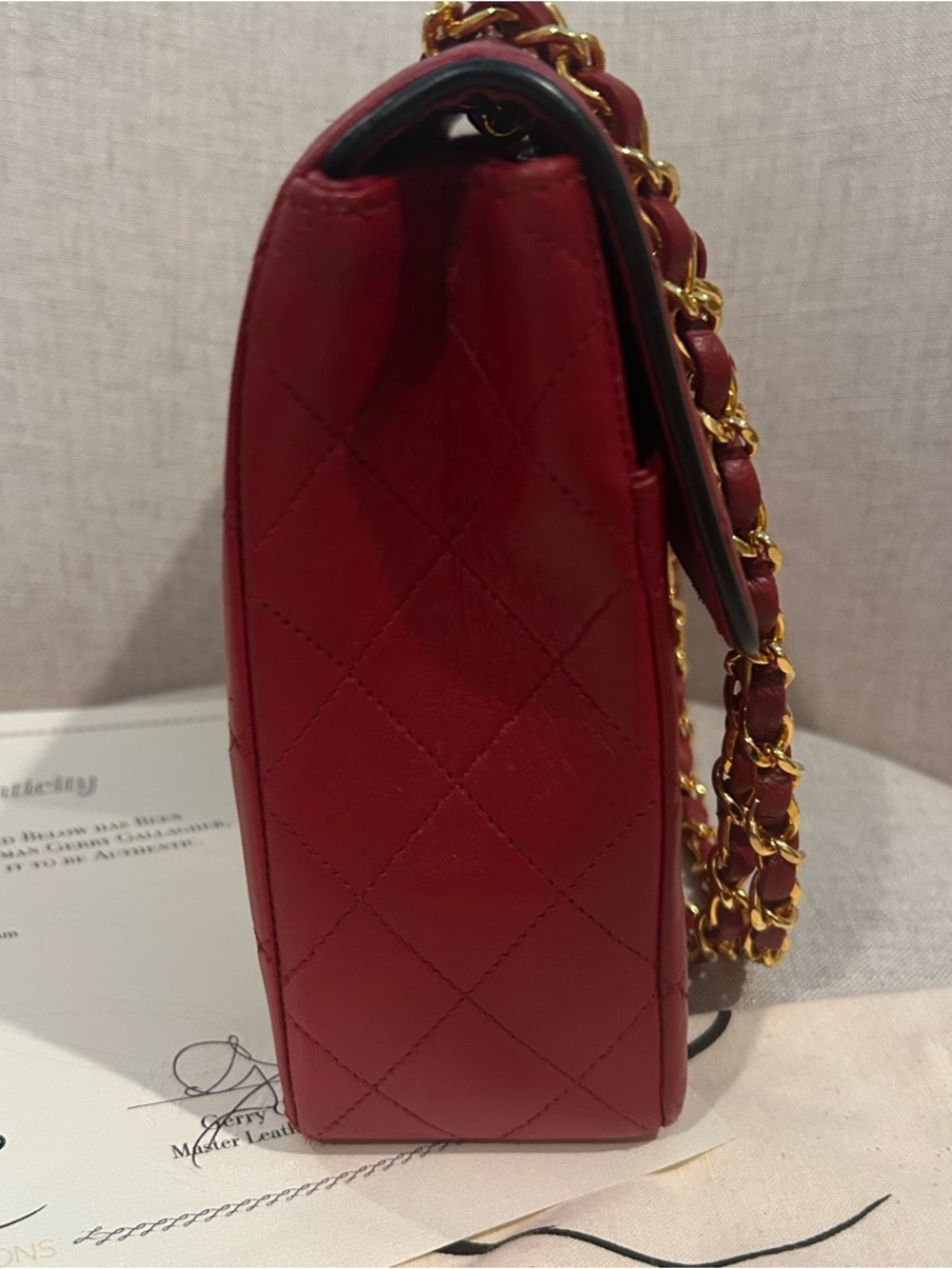 CHANEL Quilted Shoulder Flap Bag in Deep Red with Gold Hardware - Picture 5 of 16